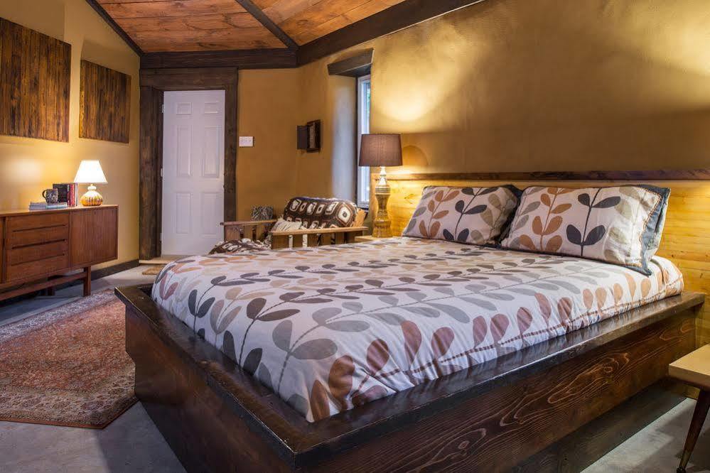 Owl'S Nest Suites Carrying Place Dış mekan fotoğraf